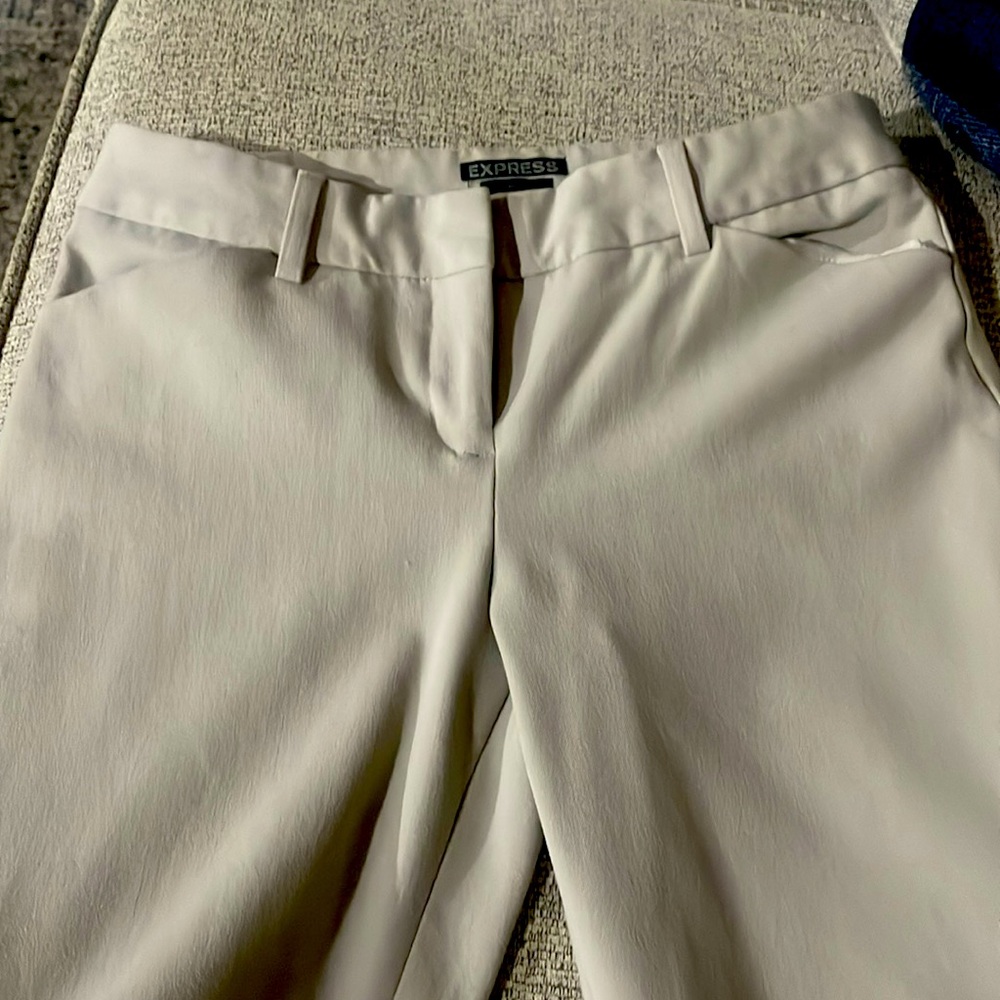 Express Editor ladies slacks, Size 2R, cream